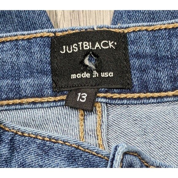 Just Black Juniors Size 13 Pockets Fringe Hem Distressed Denim Blue Jeans - Picture 4 of 11